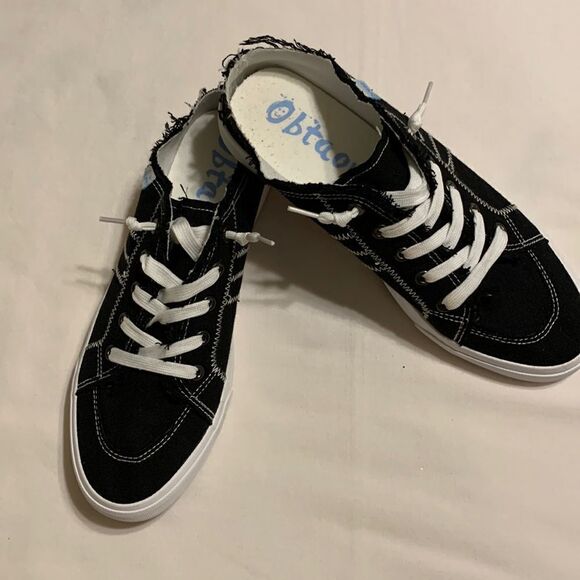 Obtaom Size 11 women's canvas slip on mules in black.  NWT - Picture 1 of 8